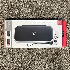 Nintendo switch carrying case and screen protector